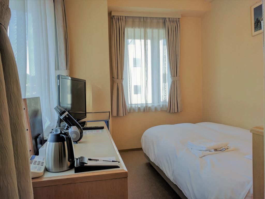 Hotel Harbour Йокосука Екстериор снимка