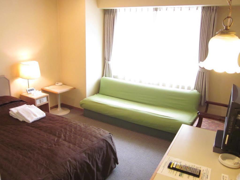 Hotel Harbour Йокосука Екстериор снимка